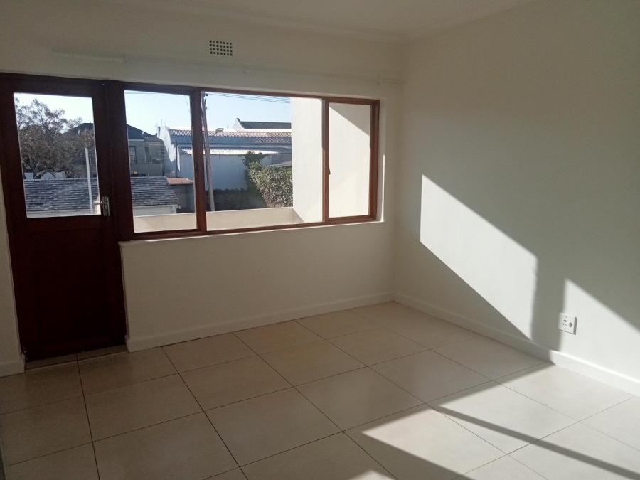 To Let 2 Bedroom Property for Rent in Wynberg Western Cape